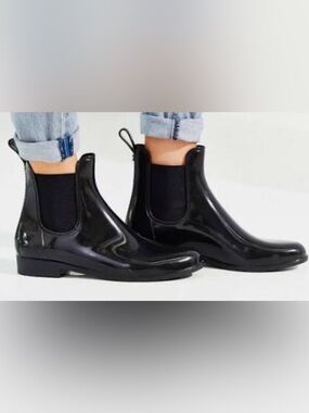 Sam Edelman Black Gloss Chelsea Rain Boots